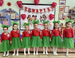 Весна в каждой улыбке: как мы поздравляли любимых мам и бабушек.